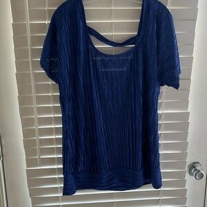 Light dress shirt with beautiful back strap